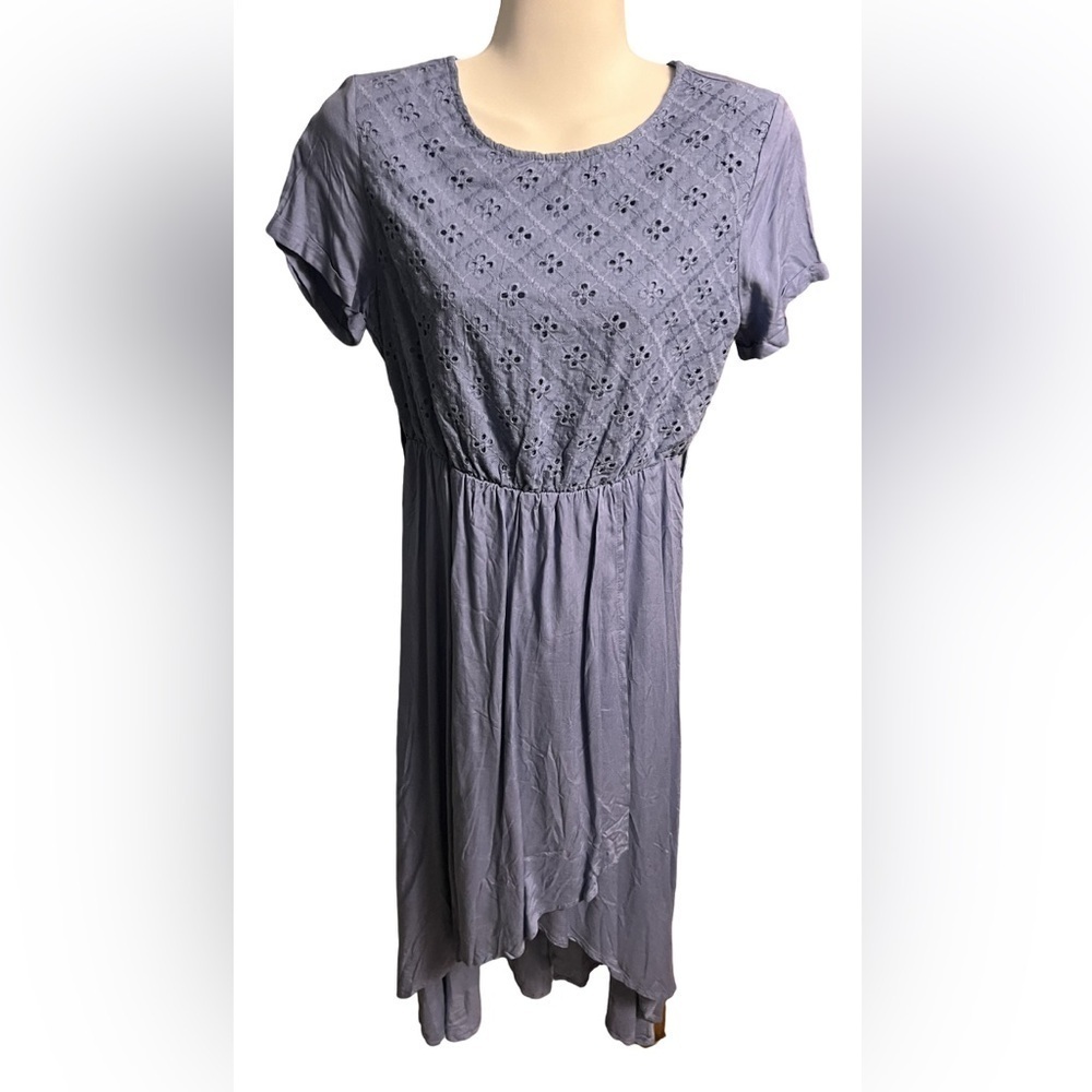 Simplee light blue short sleeve midi wrap dress. NWT. Small.